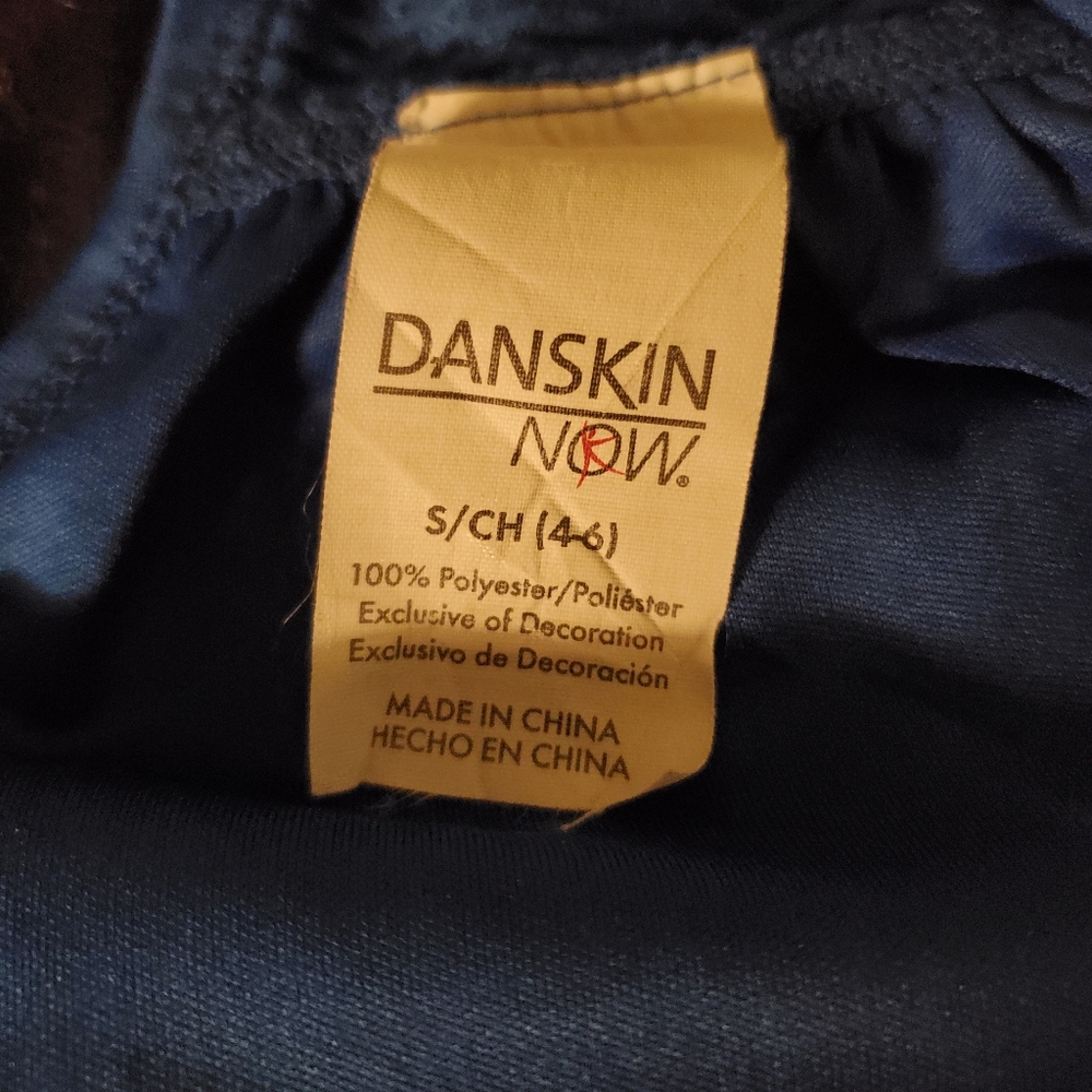DanSkin Now Exercise Razer Back Tank Top. - Picture 3 of 5